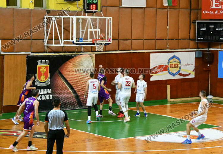 „Хасково“ с втора поредна загуба след поражение от „Политехника“