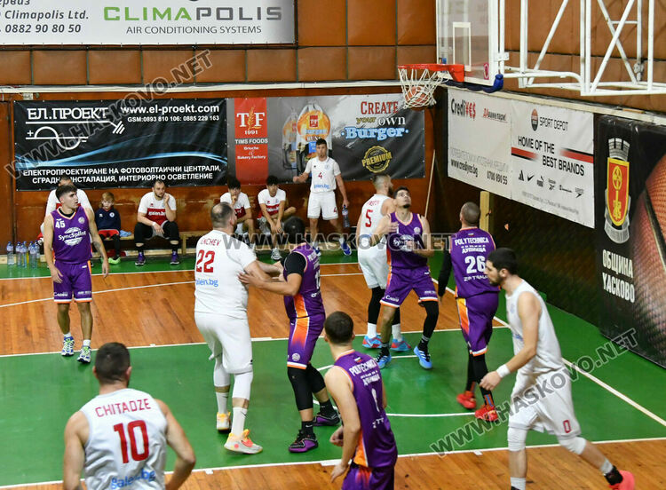 „Хасково“ с втора поредна загуба след поражение от „Политехника“