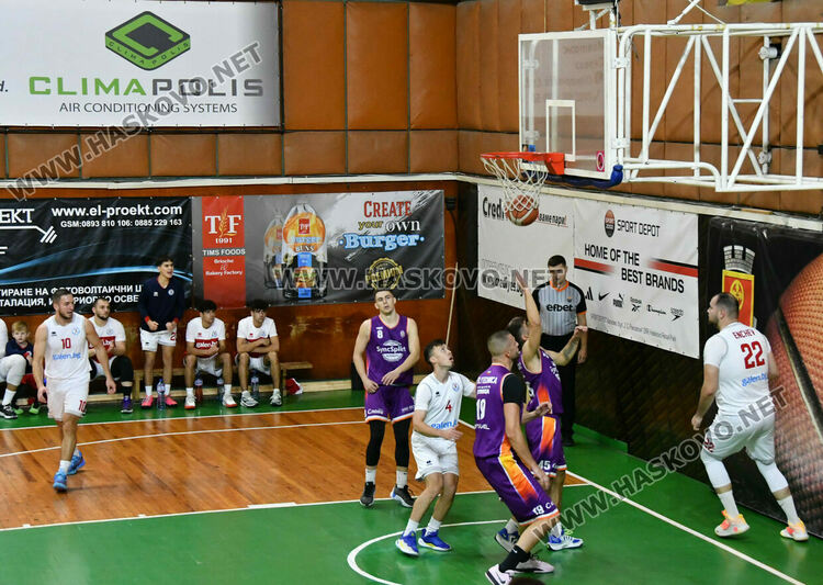 „Хасково“ с втора поредна загуба след поражение от „Политехника“