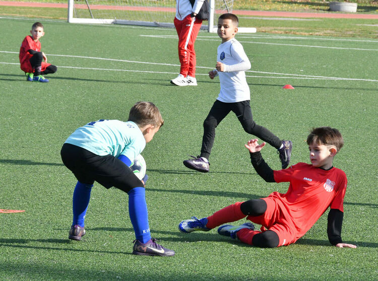 Стартираха мачовете от футболния турнир за деца „Goalside Cup“