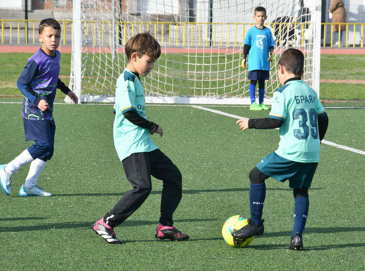 Стартираха мачовете от футболния турнир за деца „Goalside Cup“