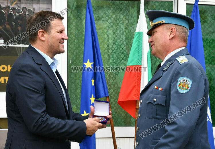 Военните откриха нов изнесен офис за набиране на кандидати за служба в Хасково