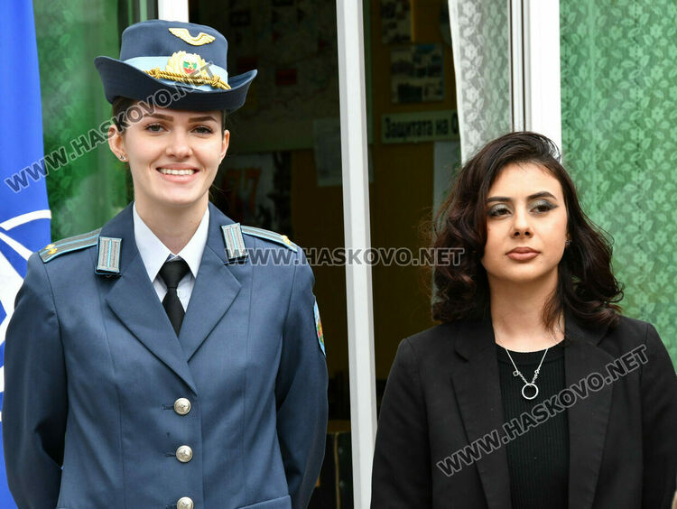 Военните откриха нов изнесен офис за набиране на кандидати за служба в Хасково