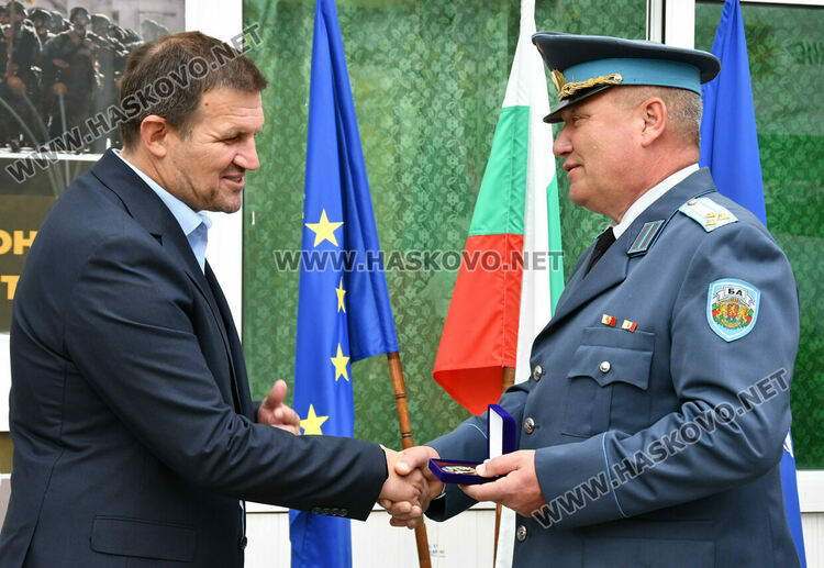 Военните откриха нов изнесен офис за набиране на кандидати за служба в Хасково