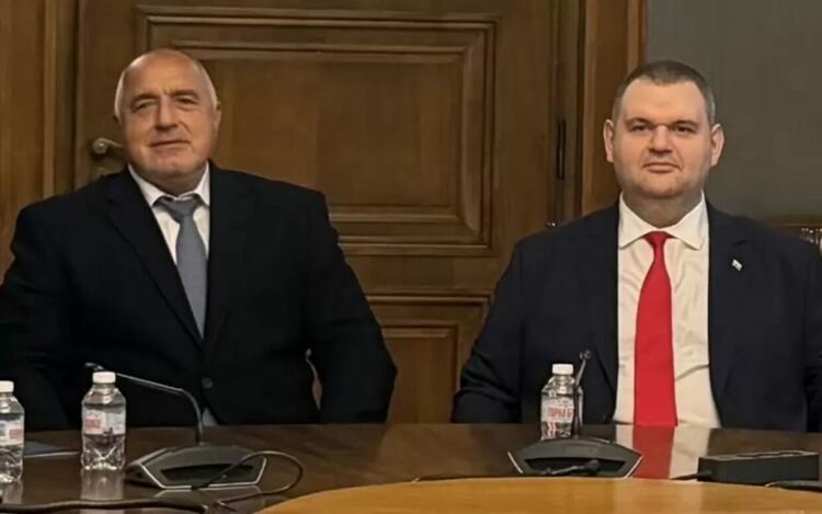 Борисов и Пеевски са доволни. Защо ли?