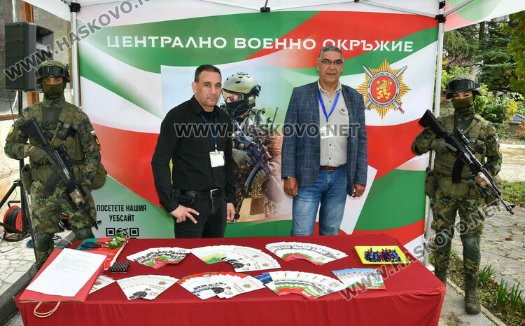 Военните откриха нов изнесен офис за набиране на кандидати за служба в Хасково