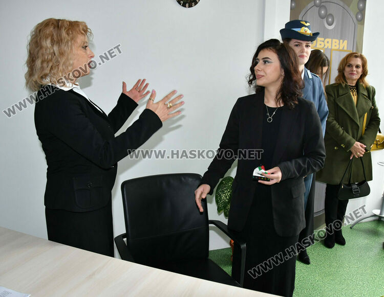 Военните откриха нов изнесен офис за набиране на кандидати за служба в Хасково