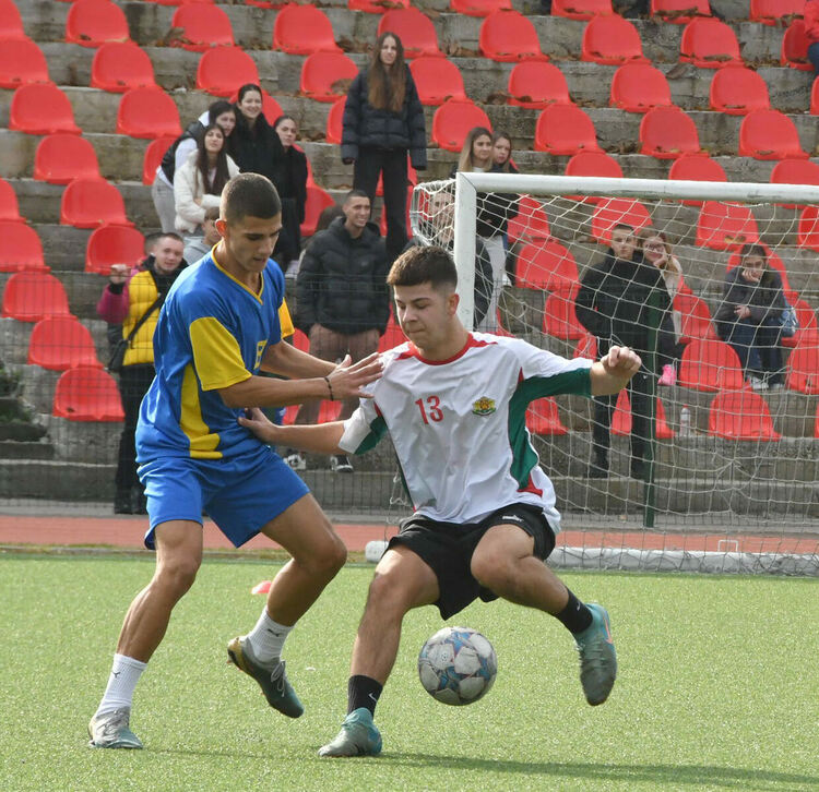 Станаха ясни шампионите на ученическите игри по футбол в Хасково