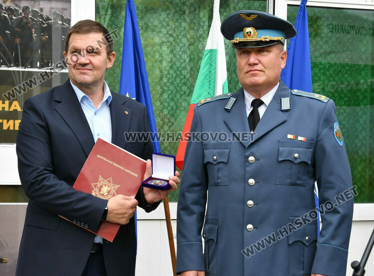 Военните откриха нов изнесен офис за набиране на кандидати за служба в Хасково