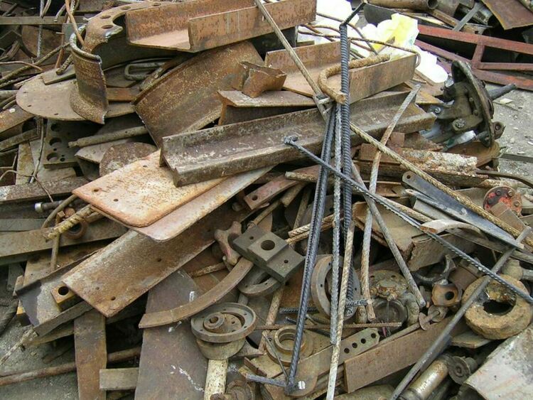 Две жени и трима мъже са разкрити за извършени кражби в региона 