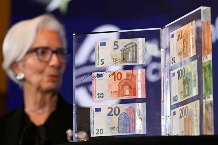 POLITICO: ЕС казва на скептичните българи, че еврото е техният ангел-пазител в опасен свят