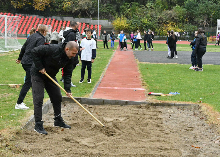 Ясни са два от шампионските отбори на ученическите игри по лека атлетика 