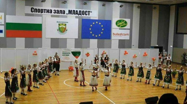 Благотворителен концерт в Димитровград събра над 11 хил. лв. в подкрепа на Валентин