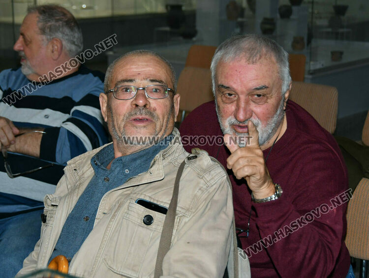 Представиха в РИМ-Хасково най-новата книга на бившия премиер Филип Димитров  