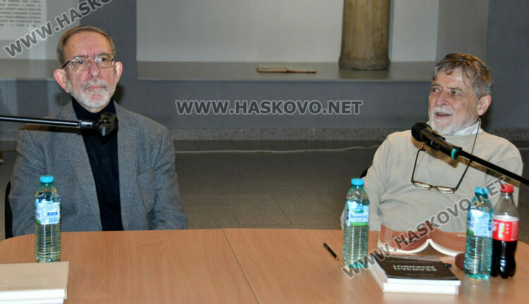 Представиха в РИМ-Хасково най-новата книга на бившия премиер Филип Димитров  