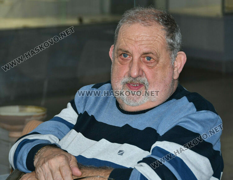 Представиха в РИМ-Хасково най-новата книга на бившия премиер Филип Димитров  