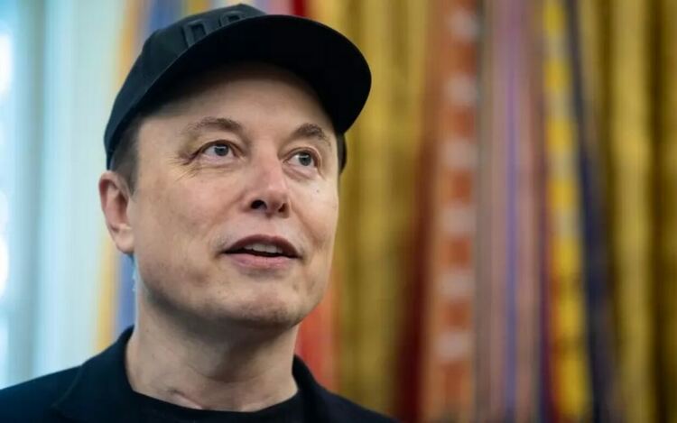 Акционерите на „Тесла“ одобриха исторически бонус за Мъск