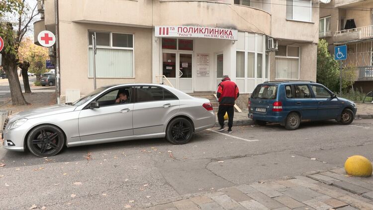 Няма противогрипни ваксини по аптеките в Хасково, а търсенето от страна на хората е голямо