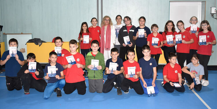 Фондацията на Григор Димитров с открит урок по тенис в СУ „Васил Левски“ в Хасково