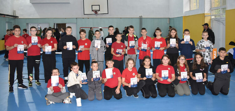 Фондацията на Григор Димитров с открит урок по тенис в СУ „Васил Левски“ в Хасково