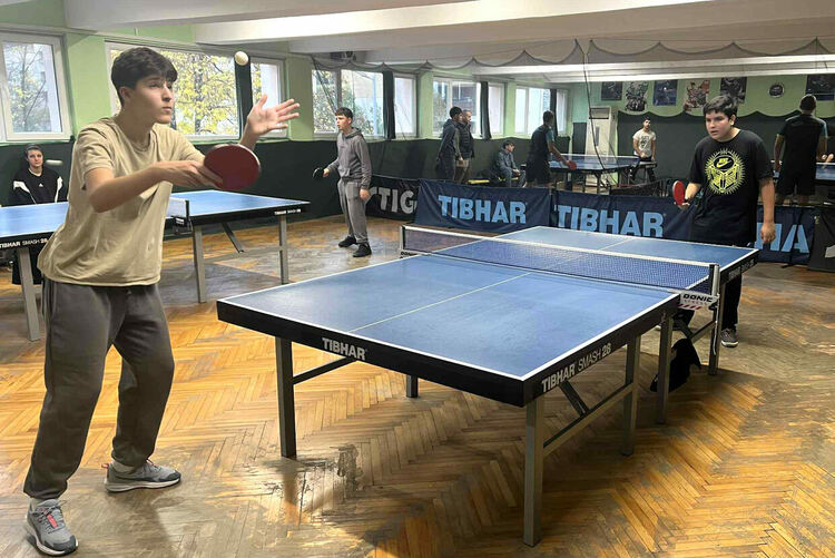 Определиха шампионите по тенис на маса на ученическите игри в Хасково