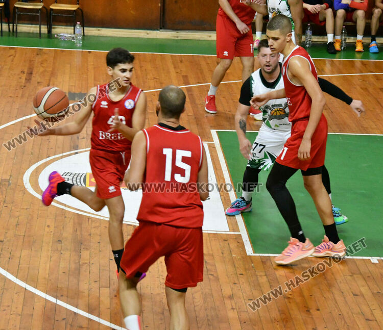 Дубълът на „Хасково“ срази гостите от „Родопа“