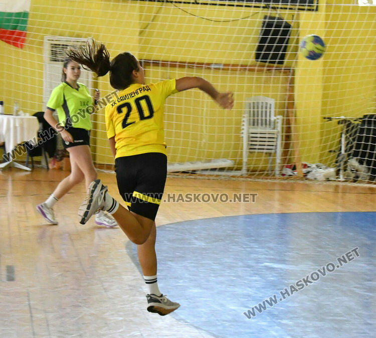 Младите надежди на хандбалния „Хасково“ с отличен старт на сезона