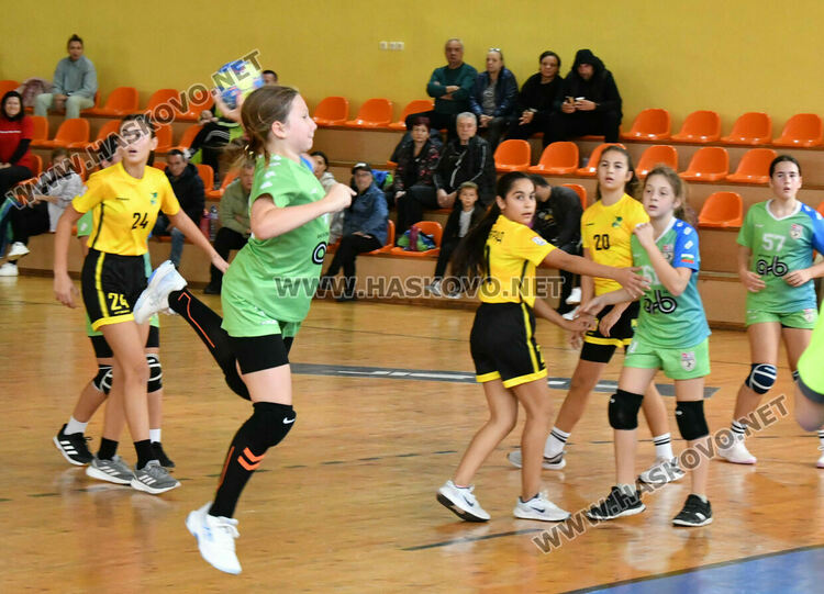 Младите надежди на хандбалния „Хасково“ с отличен старт на сезона