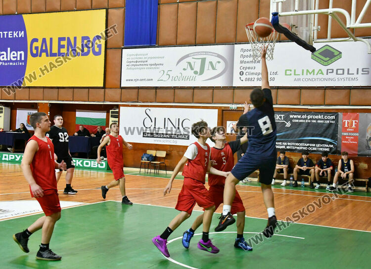 Започнаха мачовете от ученическите игри по баскетбол в Хасково