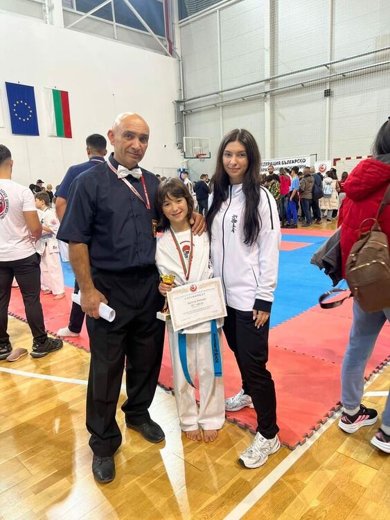 Ангелина Немова спечели бронзов медал на националния турнир по карате „Пловдив 2025“