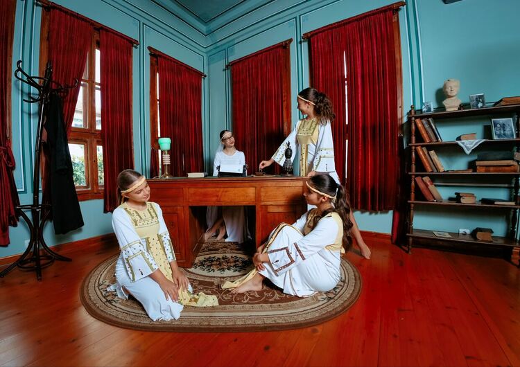 Откриват изложба на млади таланти „Хасково – моят вдъхновяващ град!“ на 12 ноември