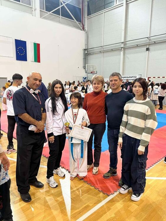 Ангелина Немова спечели бронзов медал на националния турнир по карате „Пловдив 2025“