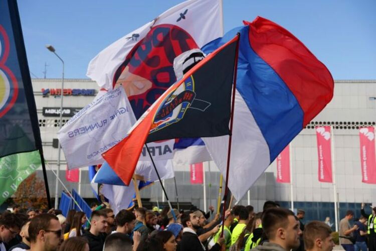 Вучич под натиск oт поредица гладни стачки. Протестите продължават