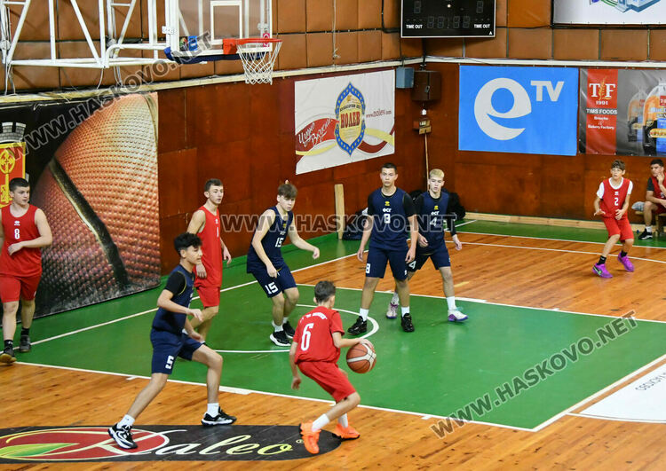 Започнаха мачовете от ученическите игри по баскетбол в Хасково