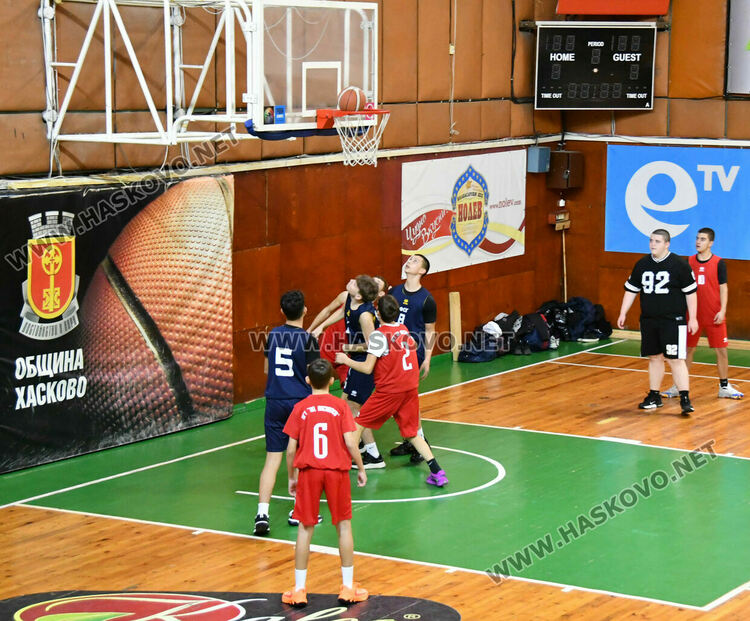 Започнаха мачовете от ученическите игри по баскетбол в Хасково