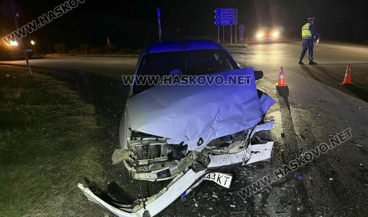Двама пострадаха при катастрофа край Книжовник