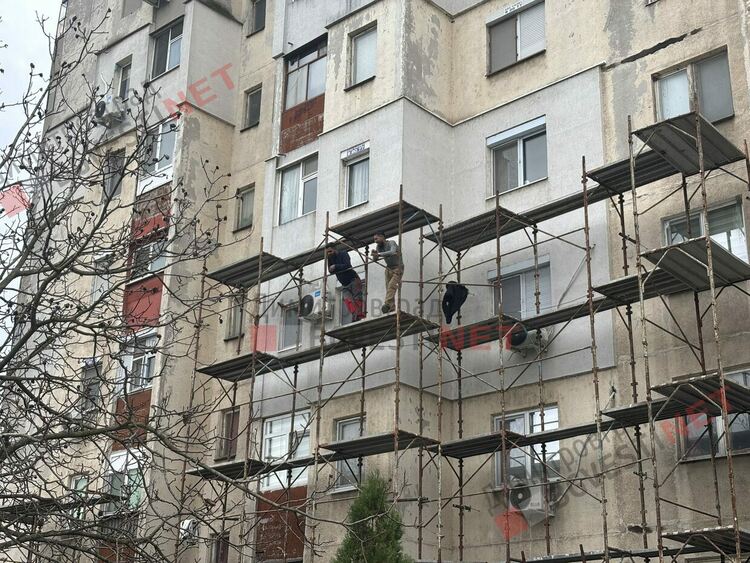 12 блока ще бъдат санирани в Димитровград, направиха първа копка