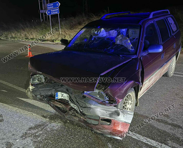 Двама пострадаха при катастрофа край Книжовник