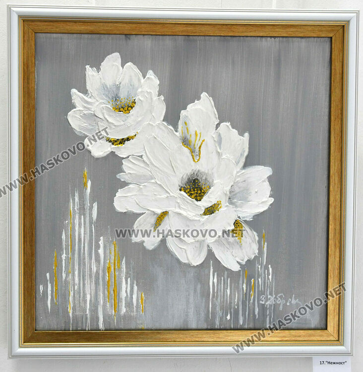 32 платна включва първата самостоятелна изложба на Златка Добрева 