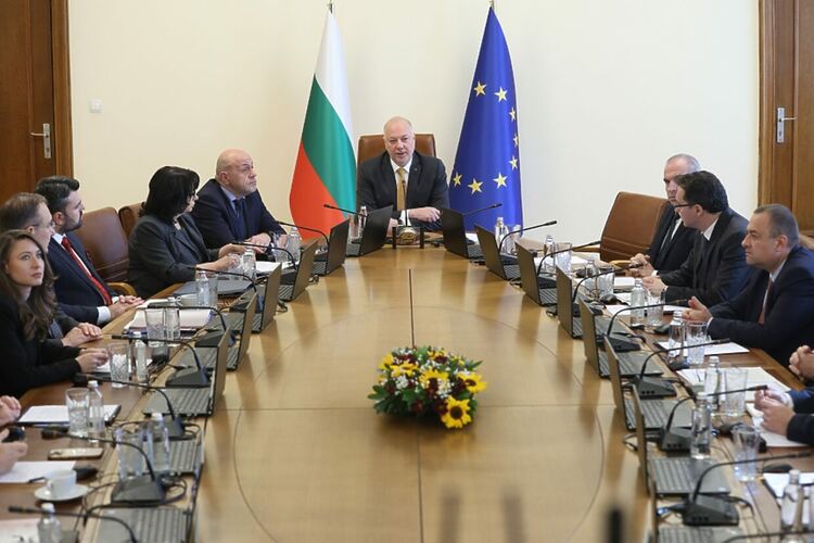 Кабинетът „Желязков“ предложи нов рекорден дълг - над 20 млрд. лв. за 2026 г.