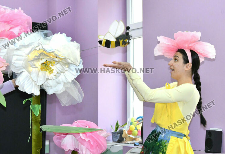 Премиерата на спектакъла за деца „Две калинки“ е в събота в Младежкия център 