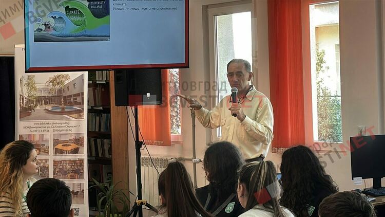 „Анонимните климатици“ са в Димитровград, разясняват темите за екология и икономия, климат и зелена енергия