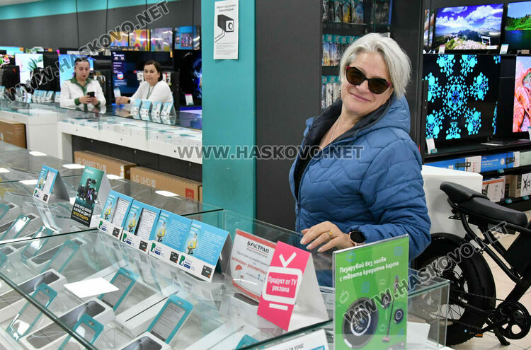 Черният петък дойде в големите вериги за техника в Хасково, ще продължи и в понеделник 