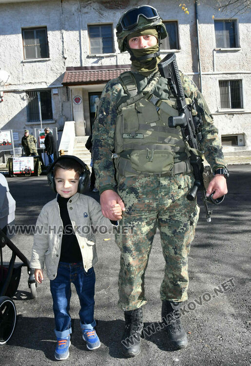 Военните формирования в Хасково и Корен с отворени врати преди Празника на сухопътните войски