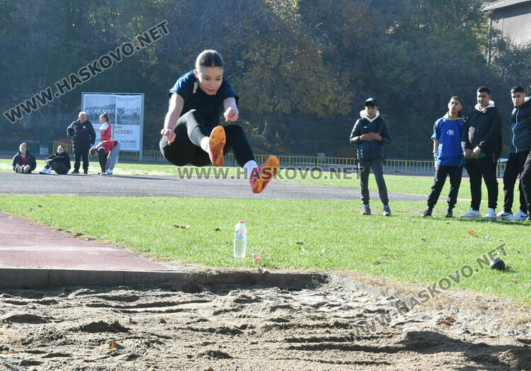 „Царската“ гимназия с дубъл на ученическите игри по лека атлетика