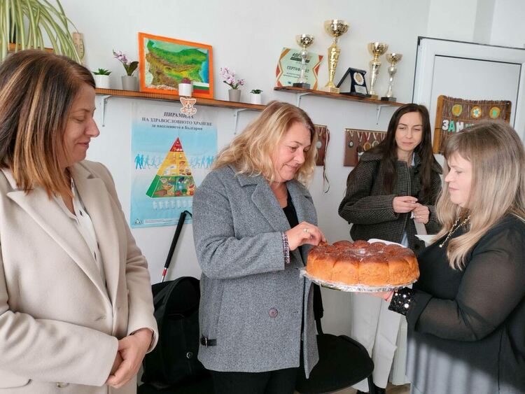 Представители на общината уважиха  незрящите хора на празника им 