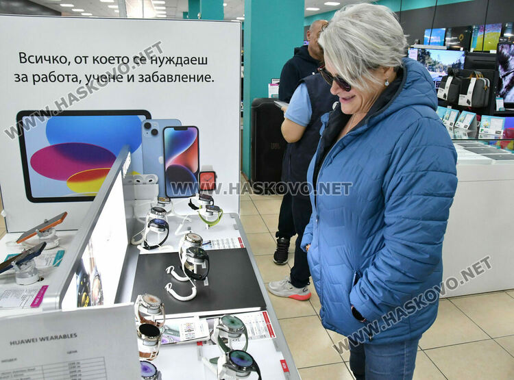 Черният петък дойде в големите вериги за техника в Хасково, ще продължи и в понеделник 