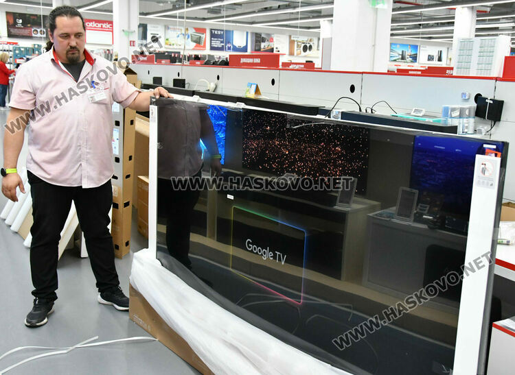 Черният петък дойде в големите вериги за техника в Хасково, ще продължи и в понеделник 