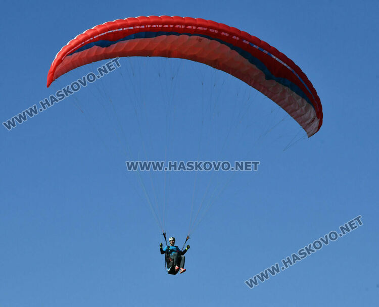 Международно състезание по парапланеризъм се проведе на летище „Узунджово“