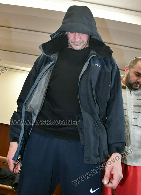 Оставиха за постоянно в ареста похитителите на  21-годишна жена 